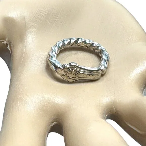 Antique British Silverware Ring Artisan Crafted from Silver Plated Bread Fork - Picture 10 of 14